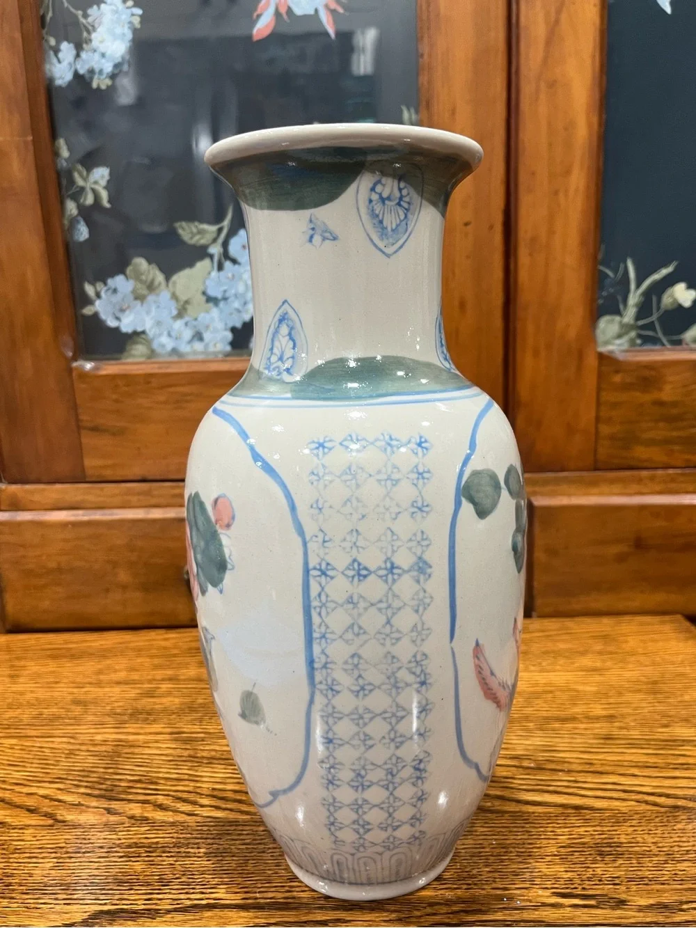 Vintage Chinese Chinoiserie Ceramic Vase – Hand-Painted Floral & Bird Design